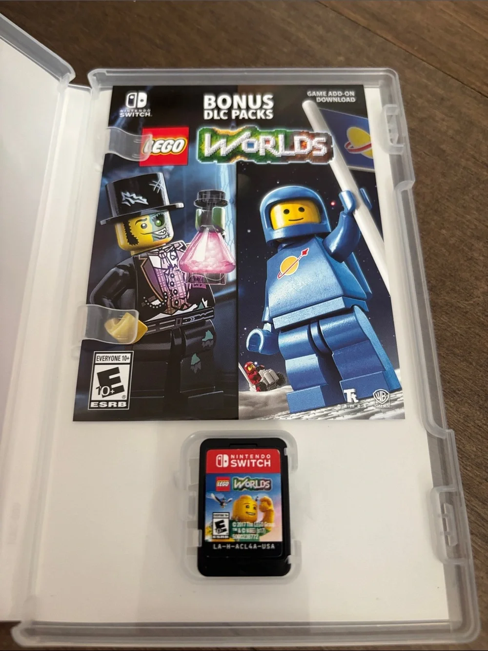 Lego Worlds Video Game Cover — Blue Green Yellow Red